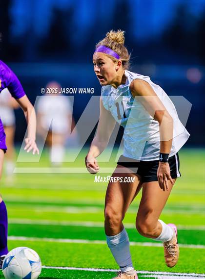 Thumbnail 1 in Anacortes vs Columbia River (WIAA 2A Semi Final) photogallery.