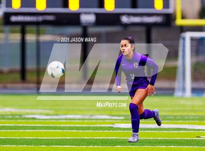 Thumbnail 3 in Anacortes vs Columbia River (WIAA 2A Semi Final) photogallery.