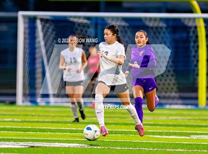 Thumbnail 2 in Anacortes vs Columbia River (WIAA 2A Semi Final) photogallery.