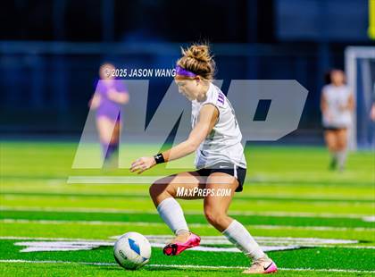 Thumbnail 3 in Anacortes vs Columbia River (WIAA 2A Semi Final) photogallery.