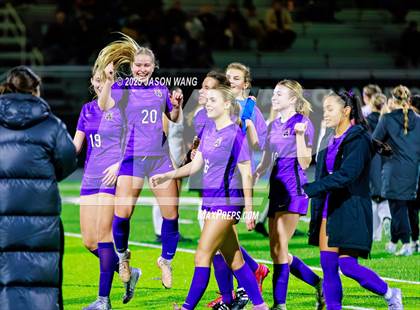 Thumbnail 3 in Anacortes vs Columbia River (WIAA 2A Semi Final) photogallery.