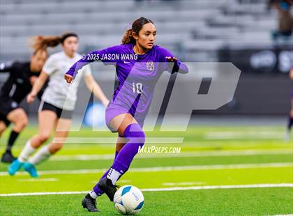 Thumbnail 2 in Anacortes vs Columbia River (WIAA 2A Semi Final) photogallery.
