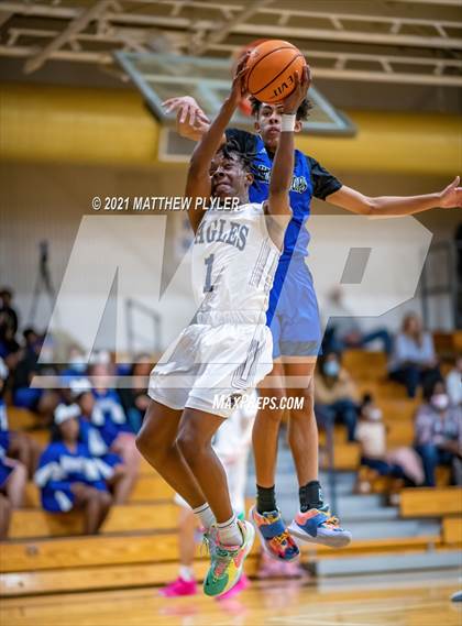 Thumbnail 3 in Fayetteville Christian vs. Fayetteville Academy photogallery.