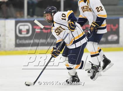 Thumbnail 1 in Conard @ Simsbury photogallery.