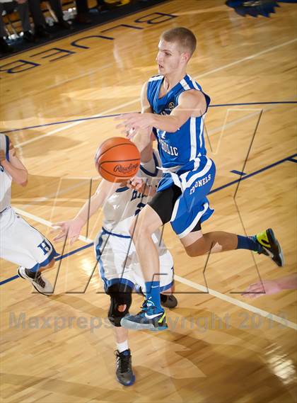 Thumbnail 2 in Covington Catholic @ Highlands photogallery.
