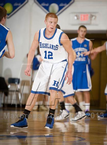 Thumbnail 2 in Covington Catholic @ Highlands photogallery.