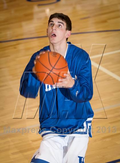 Thumbnail 3 in Covington Catholic @ Highlands photogallery.