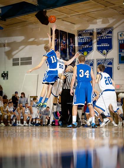 Thumbnail 3 in Covington Catholic @ Highlands photogallery.