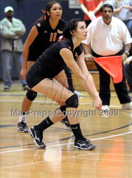 Thumbnail 2 in La Canada vs. Elsinore (CIF SS D2A Final) photogallery.