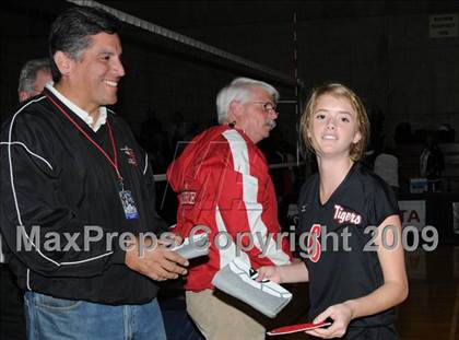 Thumbnail 2 in La Canada vs. Elsinore (CIF SS D2A Final) photogallery.