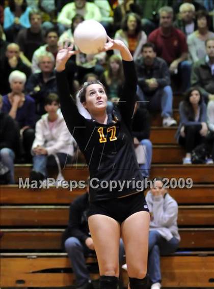 Thumbnail 2 in La Canada vs. Elsinore (CIF SS D2A Final) photogallery.