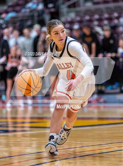 Thumbnail 2 in Valley vs. Piute (UHSAA 1A Quarterfinal) photogallery.