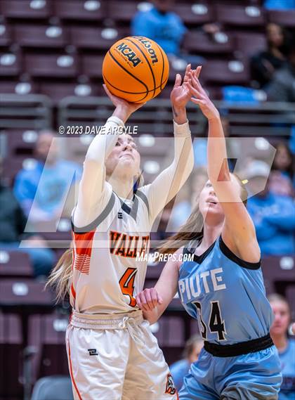 Thumbnail 2 in Valley vs. Piute (UHSAA 1A Quarterfinal) photogallery.
