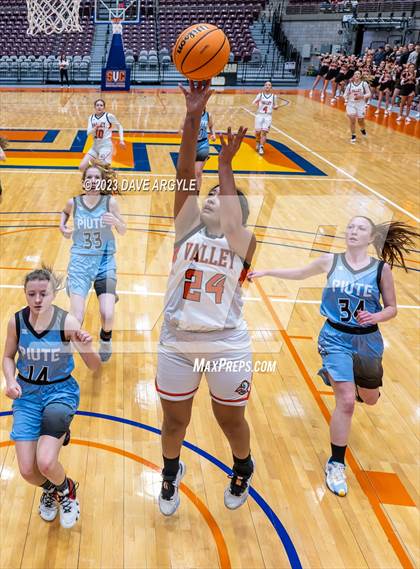 Thumbnail 2 in Valley vs. Piute (UHSAA 1A Quarterfinal) photogallery.