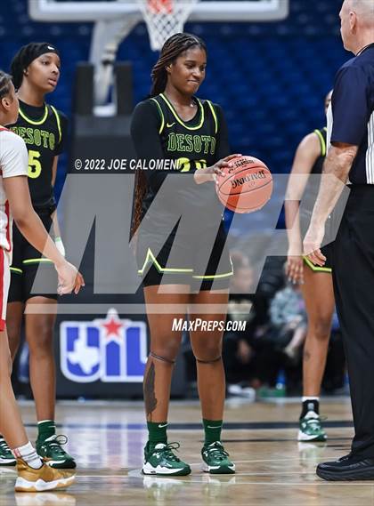 Thumbnail 2 in DeSoto vs South Grand Prairie (UIL 6A State Final) photogallery.