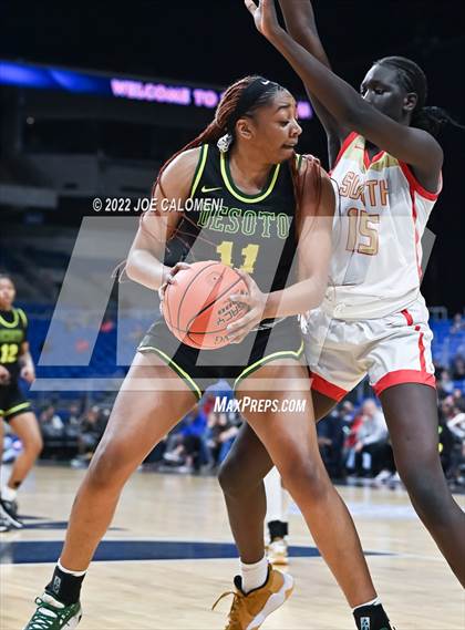 Thumbnail 3 in DeSoto vs South Grand Prairie (UIL 6A State Final) photogallery.