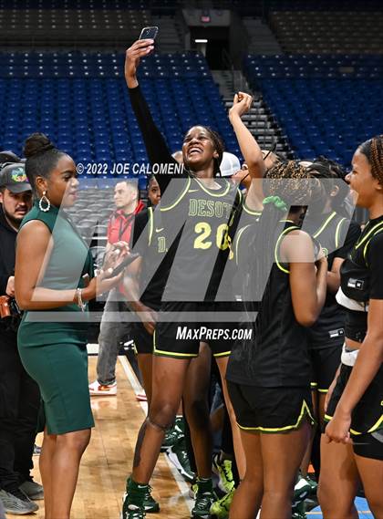 Thumbnail 1 in DeSoto vs South Grand Prairie (UIL 6A State Final) photogallery.