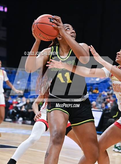 Thumbnail 3 in DeSoto vs South Grand Prairie (UIL 6A State Final) photogallery.