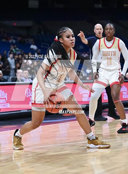 Thumbnail 3 in DeSoto vs South Grand Prairie (UIL 6A State Final) photogallery.