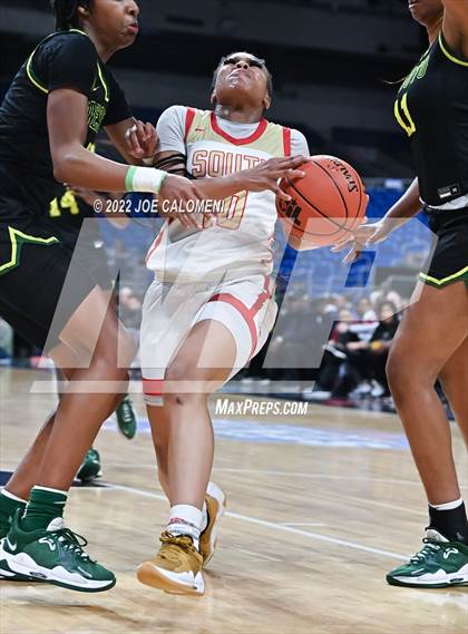 Thumbnail 3 in DeSoto vs South Grand Prairie (UIL 6A State Final) photogallery.