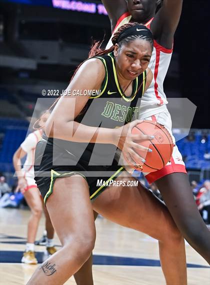Thumbnail 3 in DeSoto vs South Grand Prairie (UIL 6A State Final) photogallery.