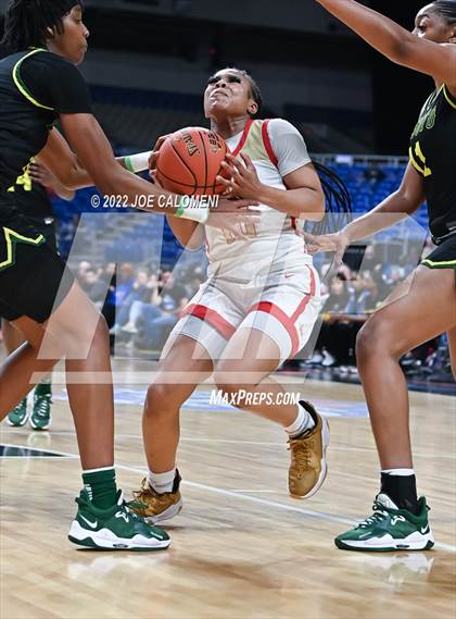 Thumbnail 1 in DeSoto vs South Grand Prairie (UIL 6A State Final) photogallery.