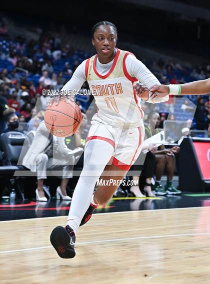Thumbnail 1 in DeSoto vs South Grand Prairie (UIL 6A State Final) photogallery.