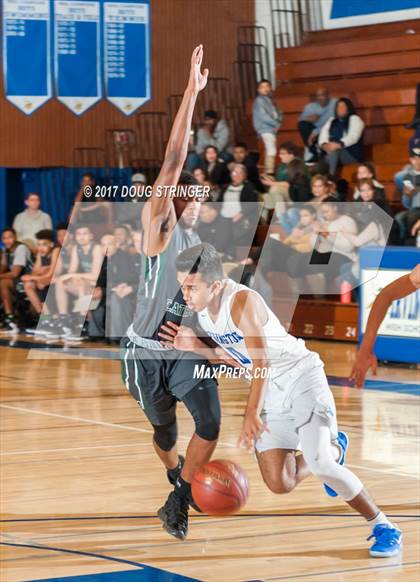 Thumbnail 2 in Moreau Catholic @ Irvington photogallery.