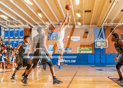 Thumbnail 3 in Moreau Catholic @ Irvington photogallery.