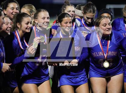 Thumbnail 1 in Selinsgrove vs. Central Columbia (PIAA District 4 1A Final) photogallery.