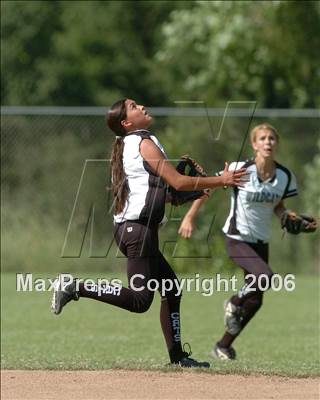 Thumbnail 3 in Sheldon vs. Franklin (Section Playoffs) photogallery.