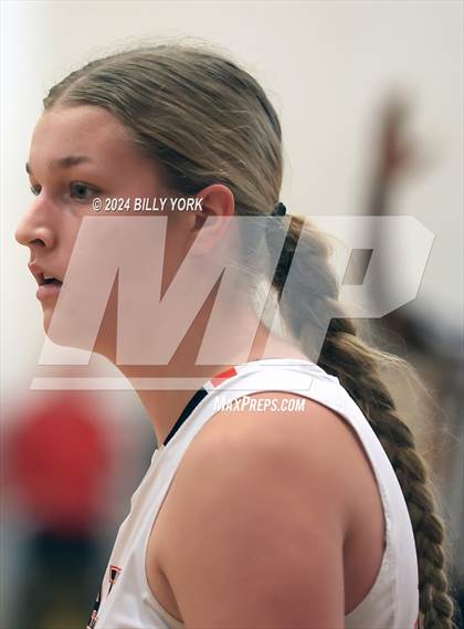 Thumbnail 2 in Grand Saline vs Harmony photogallery.
