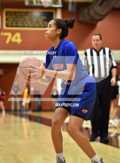 Thumbnail 1 in Bishop Gorman @ Clark photogallery.