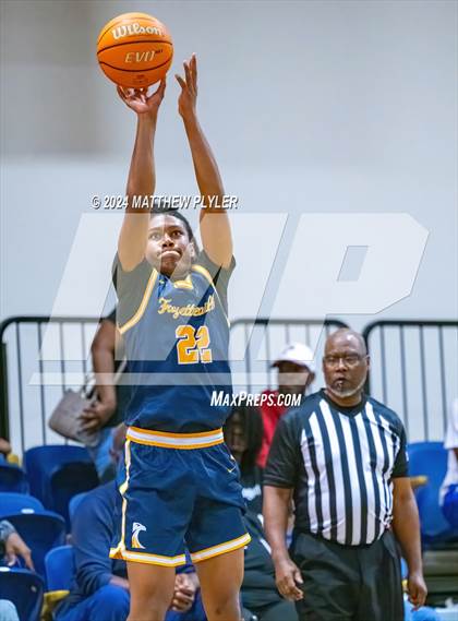 Thumbnail 3 in Fayetteville Academy vs New Life Christian Academy (Veterans Day Tournament) photogallery.