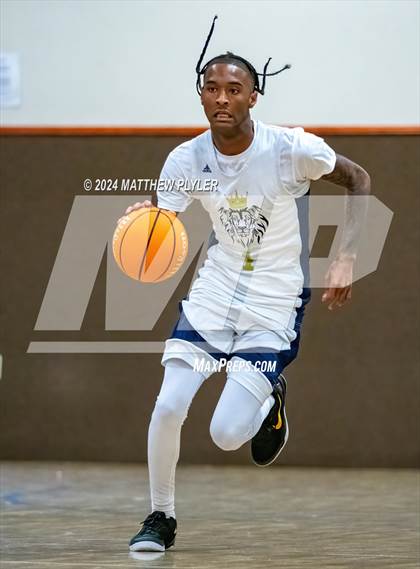 Thumbnail 1 in Fayetteville Academy vs New Life Christian Academy (Veterans Day Tournament) photogallery.