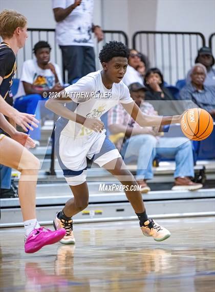 Thumbnail 3 in Fayetteville Academy vs New Life Christian Academy (Veterans Day Tournament) photogallery.