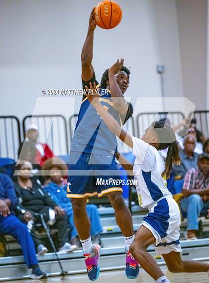 Thumbnail 1 in Fayetteville Academy vs New Life Christian Academy (Veterans Day Tournament) photogallery.