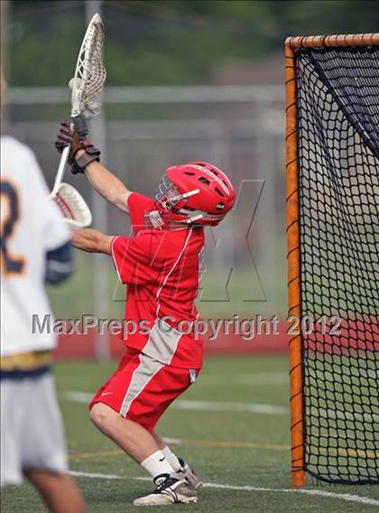 Thumbnail 2 in Simsbury vs Conard (CCC West Game) photogallery.