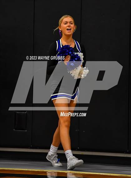 Thumbnail 1 in Gilmer vs. Spring Hill (UIL 4A Quarterfinal) photogallery.