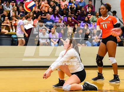 Thumbnail 3 in Gilmer vs. Spring Hill (UIL 4A Quarterfinal) photogallery.