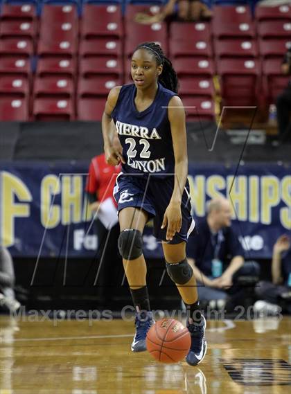 Thumbnail 1 in Pinewood vs Sierra Canyon (CIF State D5 Final) photogallery.