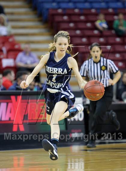 Thumbnail 1 in Pinewood vs Sierra Canyon (CIF State D5 Final) photogallery.