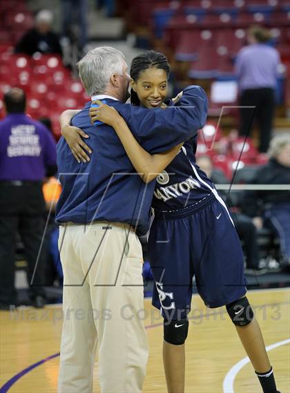 Thumbnail 3 in Pinewood vs Sierra Canyon (CIF State D5 Final) photogallery.