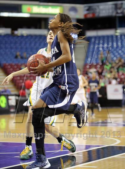 Thumbnail 3 in Pinewood vs Sierra Canyon (CIF State D5 Final) photogallery.