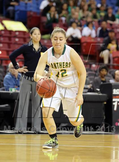 Thumbnail 3 in Pinewood vs Sierra Canyon (CIF State D5 Final) photogallery.