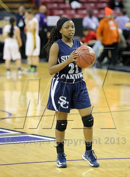 Thumbnail 3 in Pinewood vs Sierra Canyon (CIF State D5 Final) photogallery.