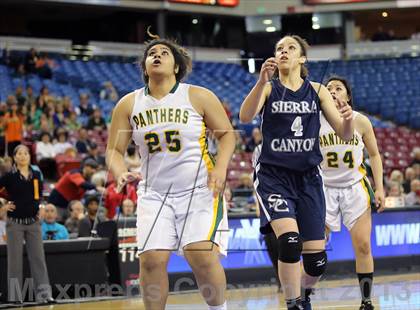 Thumbnail 1 in Pinewood vs Sierra Canyon (CIF State D5 Final) photogallery.