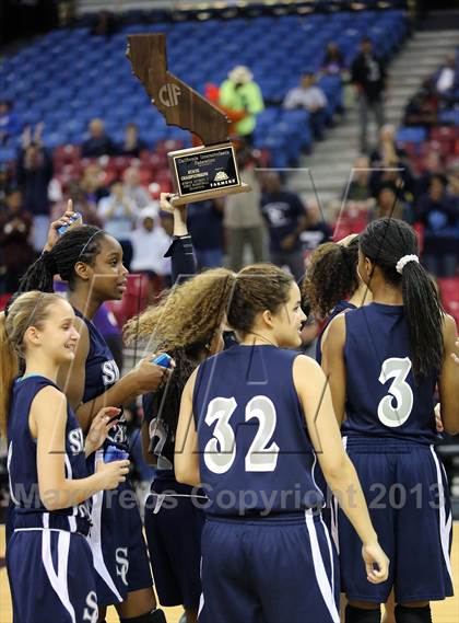Thumbnail 2 in Pinewood vs Sierra Canyon (CIF State D5 Final) photogallery.
