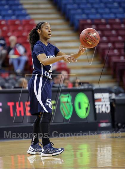 Thumbnail 3 in Pinewood vs Sierra Canyon (CIF State D5 Final) photogallery.