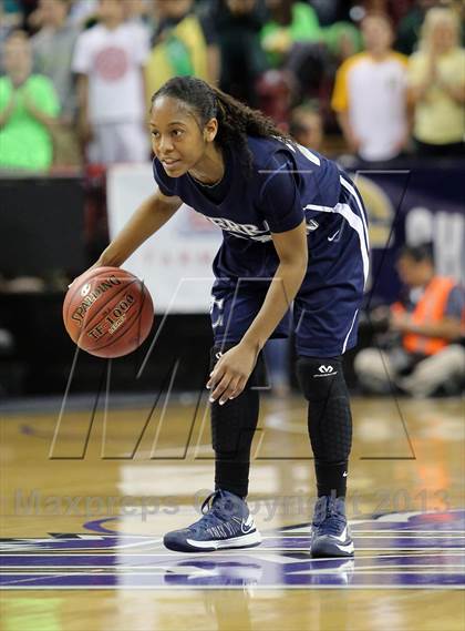 Thumbnail 1 in Pinewood vs Sierra Canyon (CIF State D5 Final) photogallery.